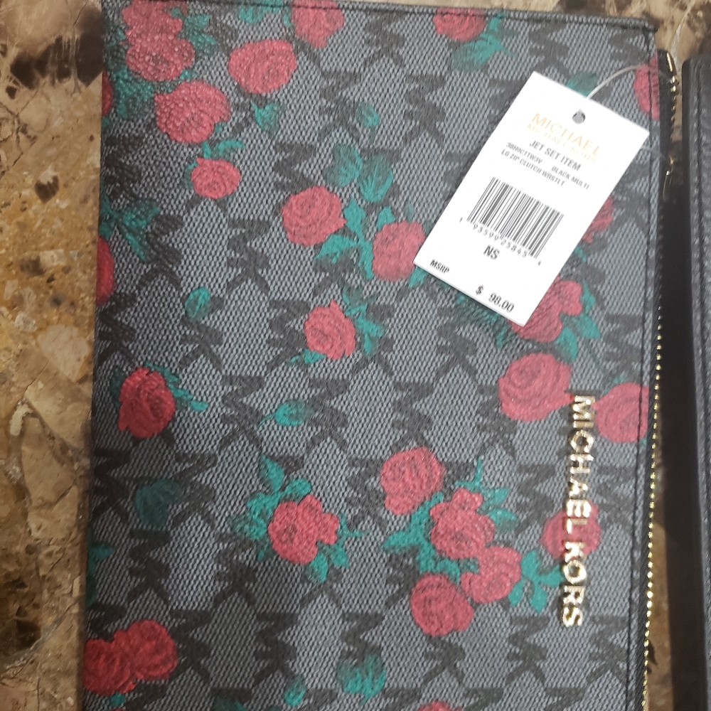 Michael Kors wristlet